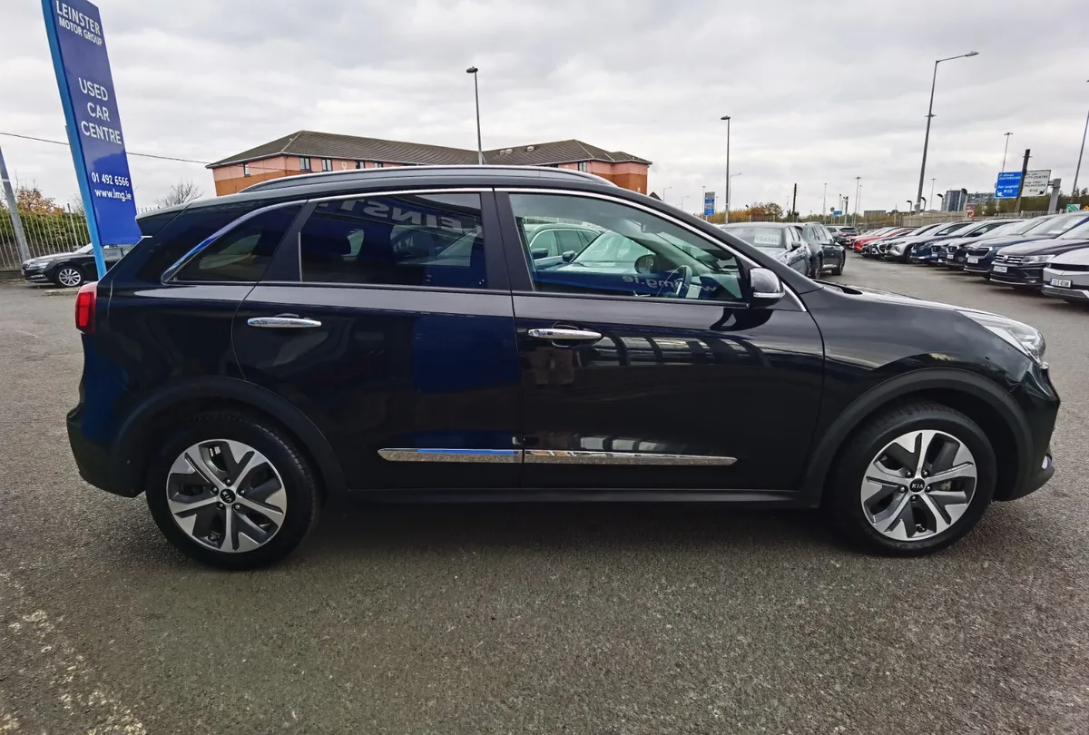 KIA NIRO 64KWH EV 4+ **SUNROOFF + HUGE SPEC** - Image 4