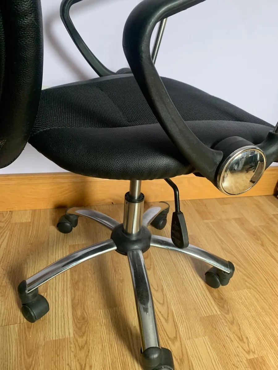 Office chair - Image 3