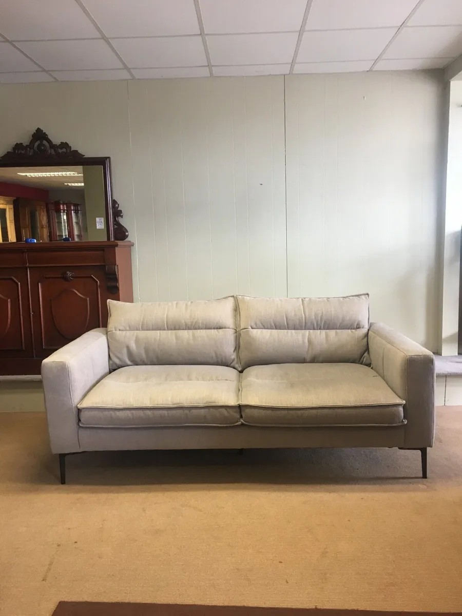 Sofa - Alexander & James - Image 1