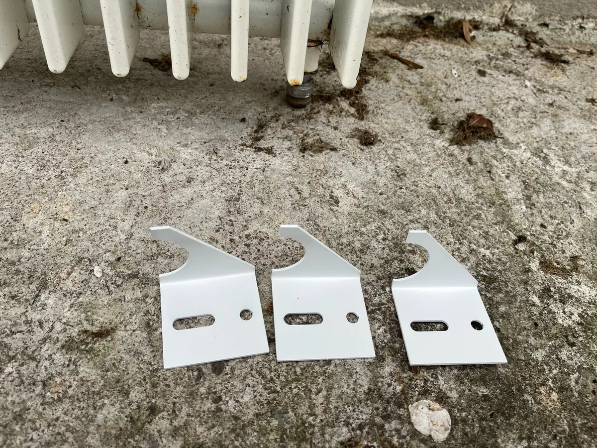 Vertical central heating radiator with brackets - Image 3