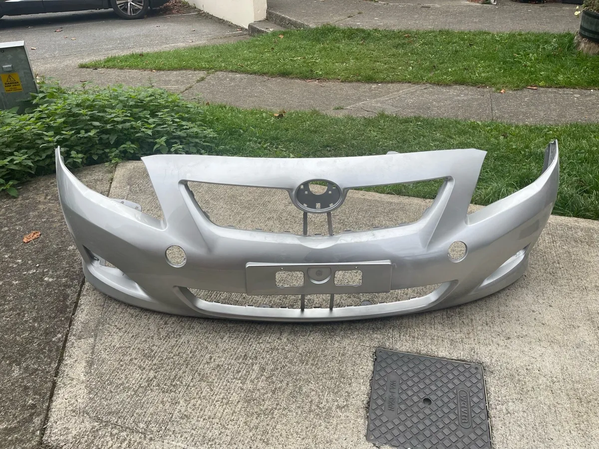 Toyota Corolla 2008 bumper - Image 1