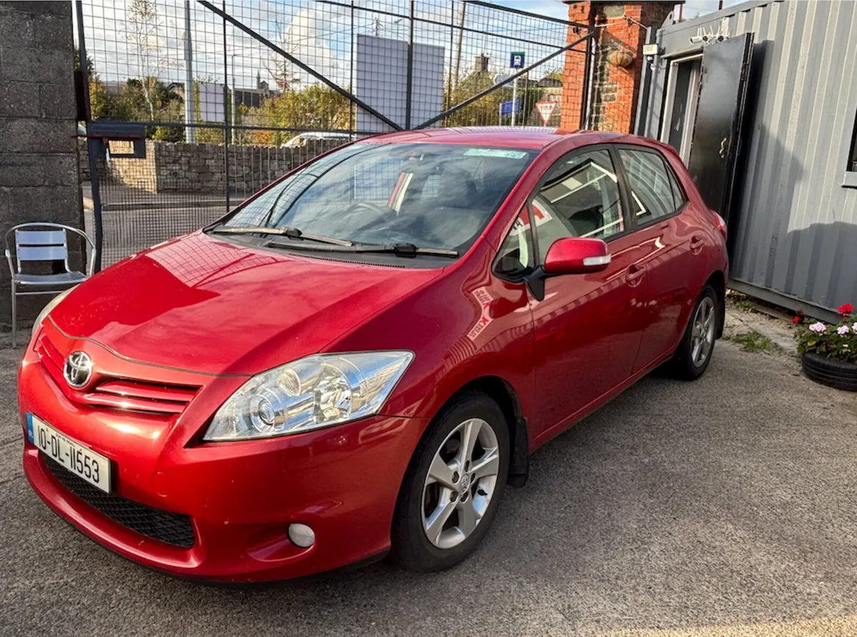 🚗 Toyota Auris 2010 | Automatic | Very Clean - Image 2