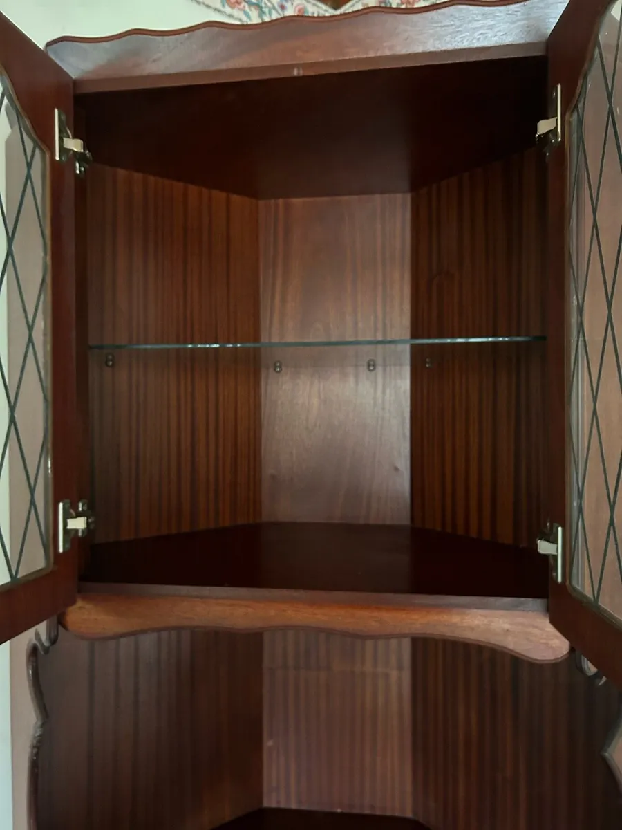 Solid wood corner display unit - Image 2