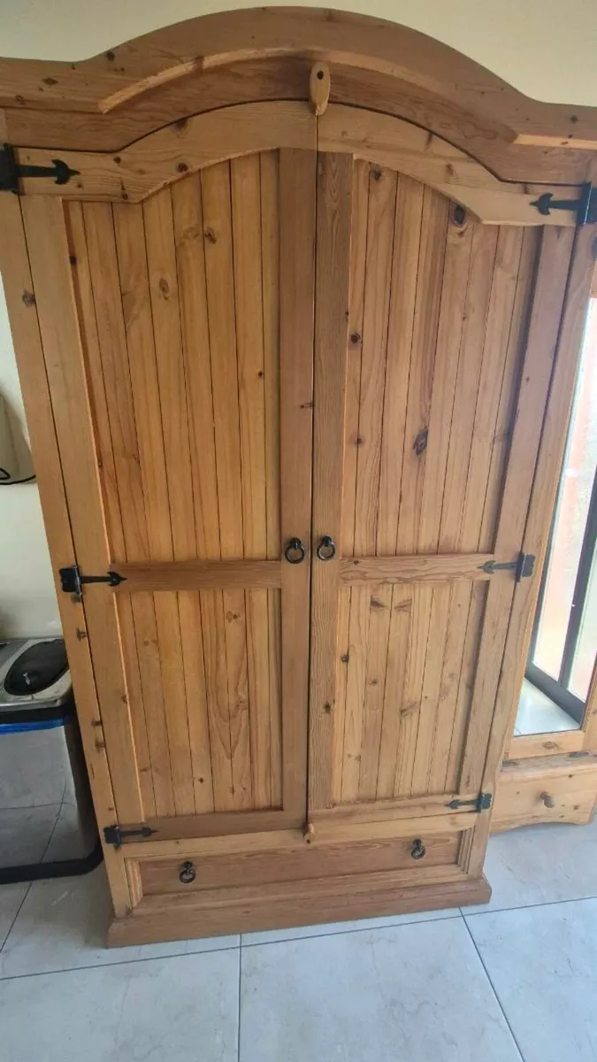 Solid pine Double door wardrobe - Image 1