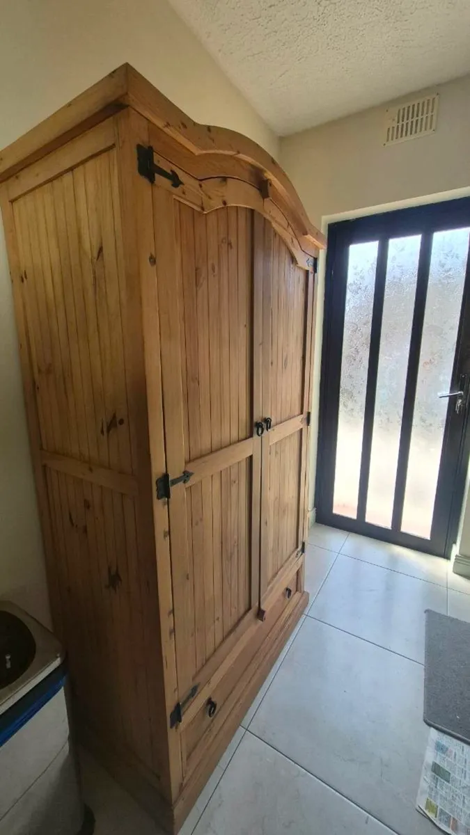 Solid pine Double door wardrobe - Image 2