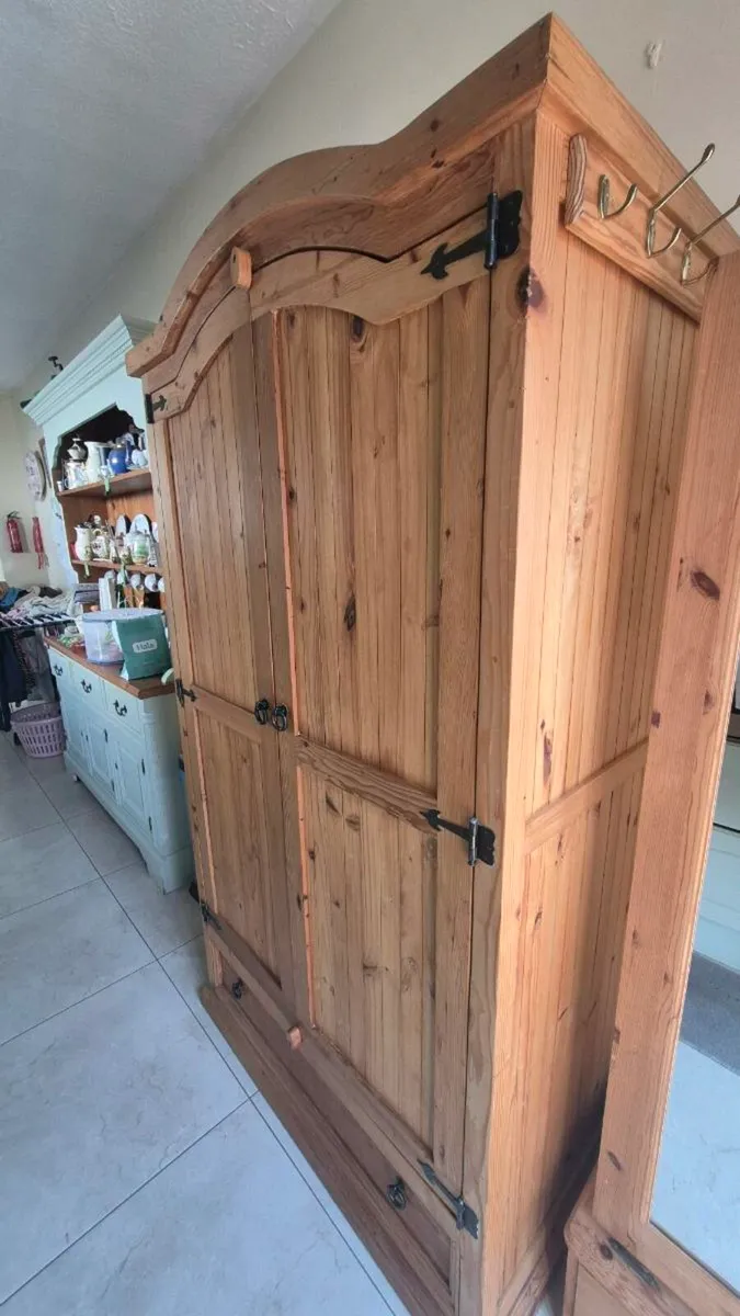 Solid pine Double door wardrobe - Image 3
