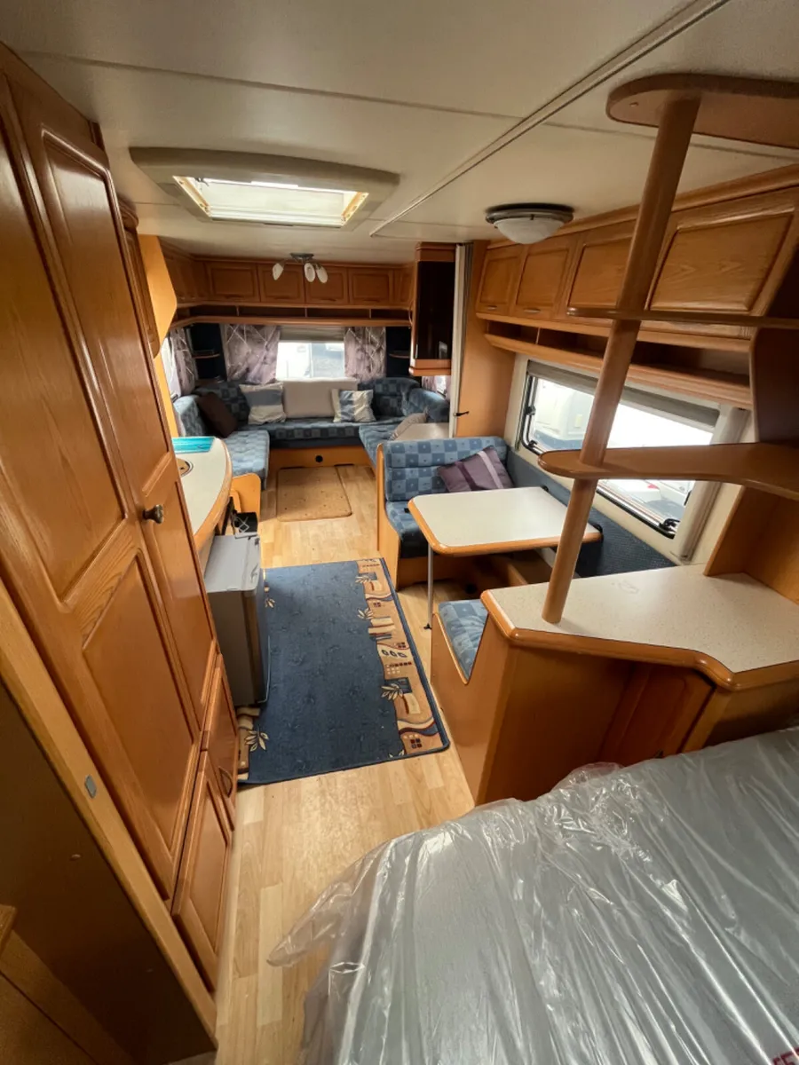 Hobby Prestige 6 Berth Fixed Bed Caravan - Image 4