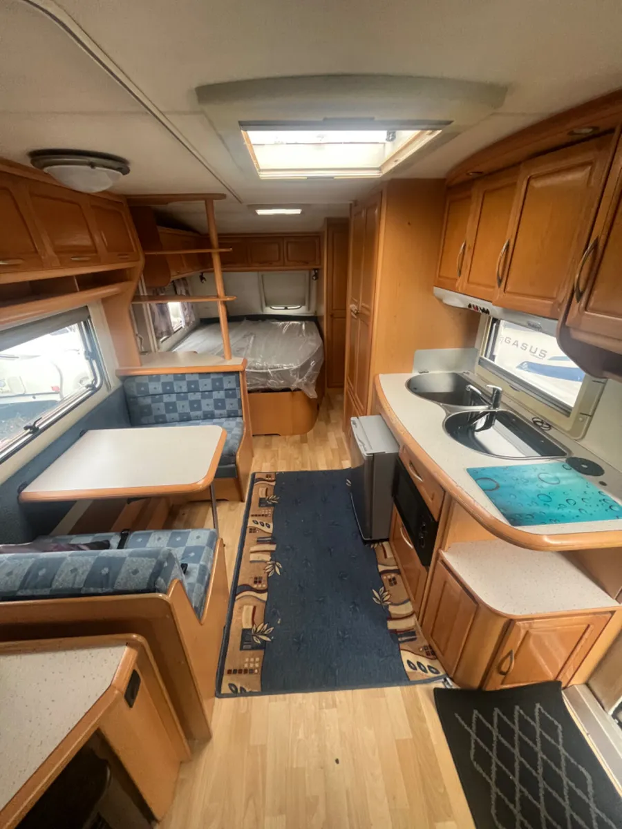 Hobby Prestige 6 Berth Fixed Bed Caravan - Image 3