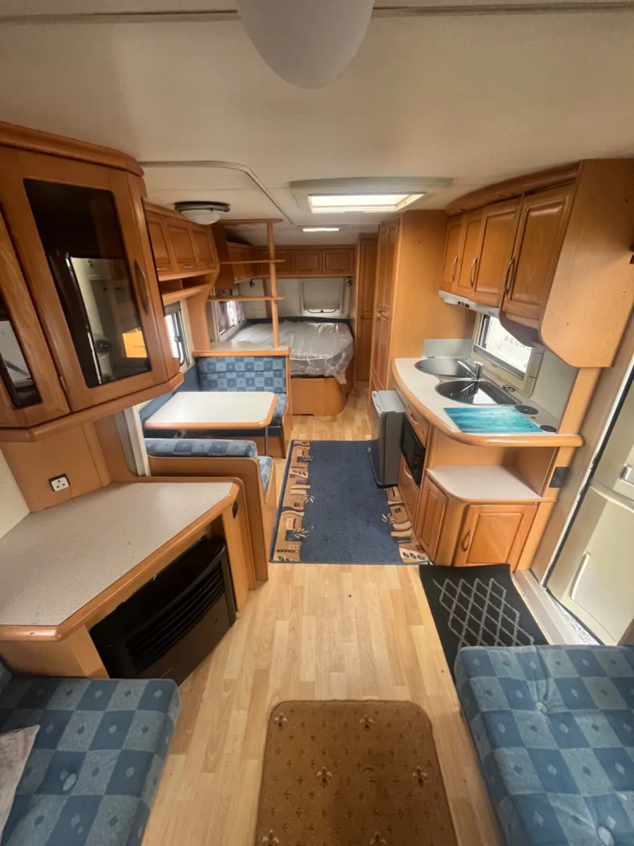 Hobby Prestige 6 Berth Fixed Bed Caravan - Image 2