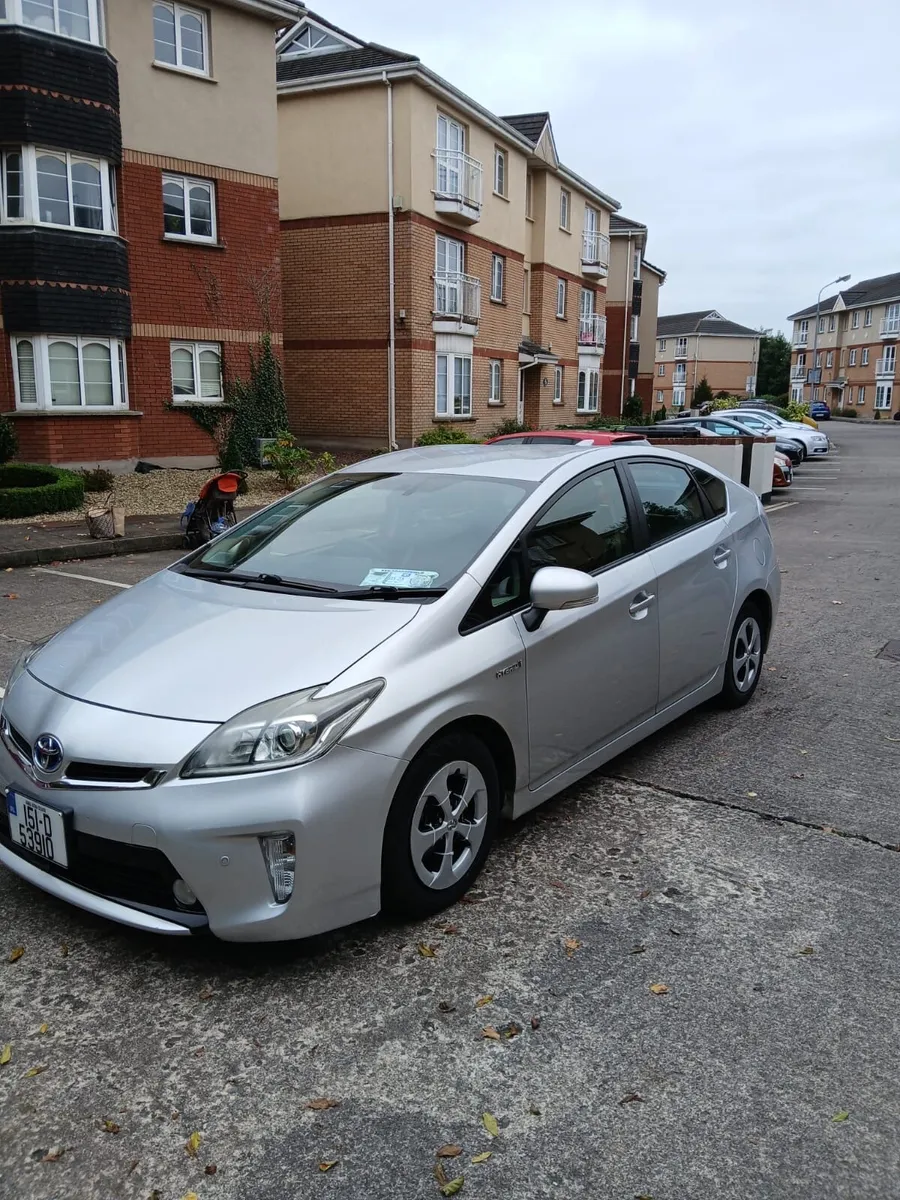 Toyota Prius 1.8 Hybrid 2015 Reliable & Economical - Image 3