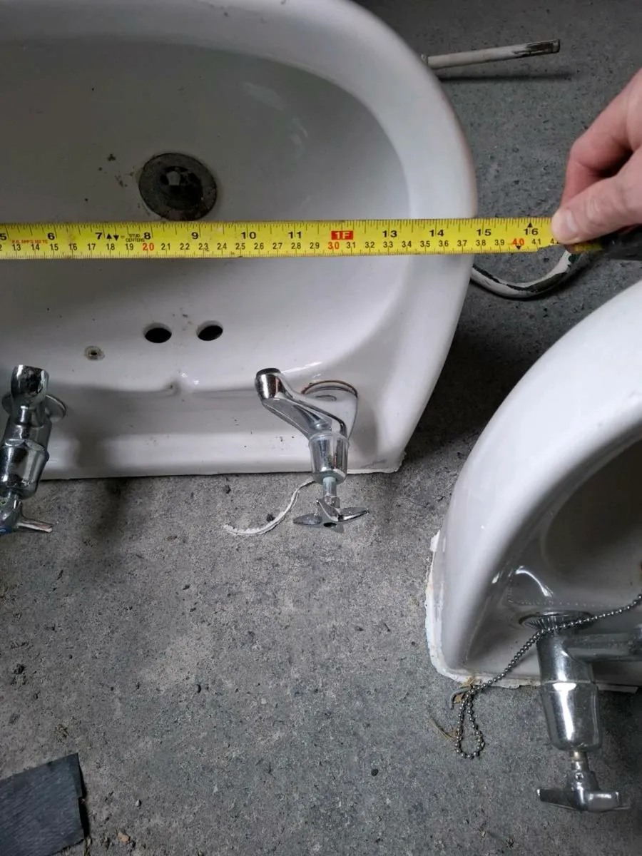 3 x small sinks - Image 4