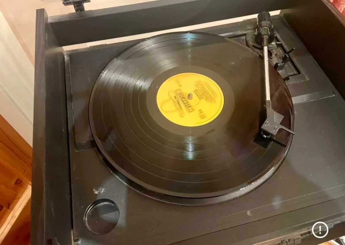 Stereo - Image 2