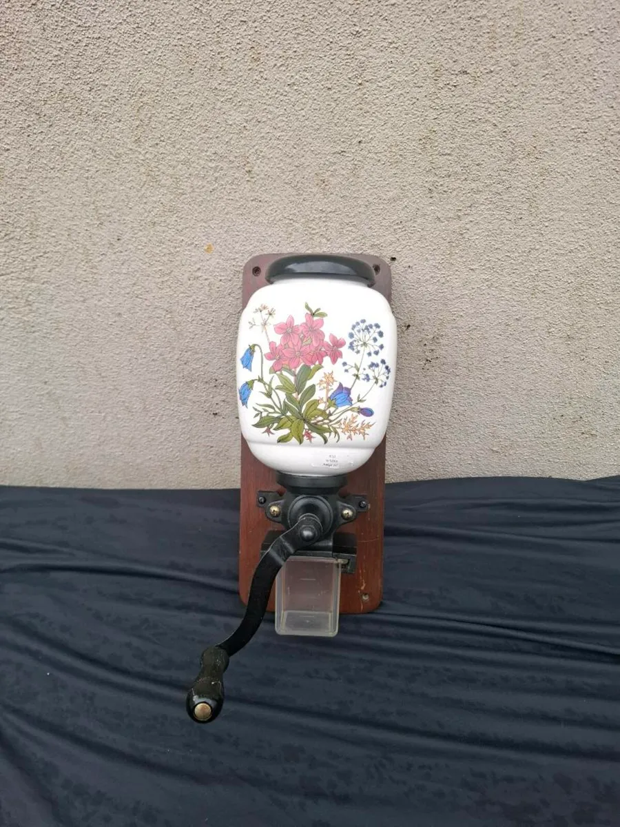 Wall coffee grinder postage possible