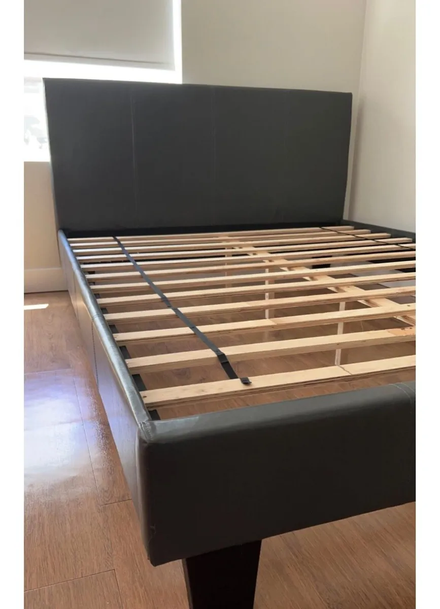 Leather Double bedframe - Image 2