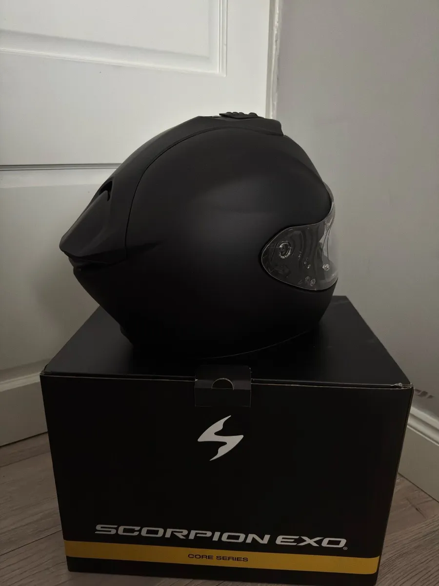 Motorbike Helmet - Image 2