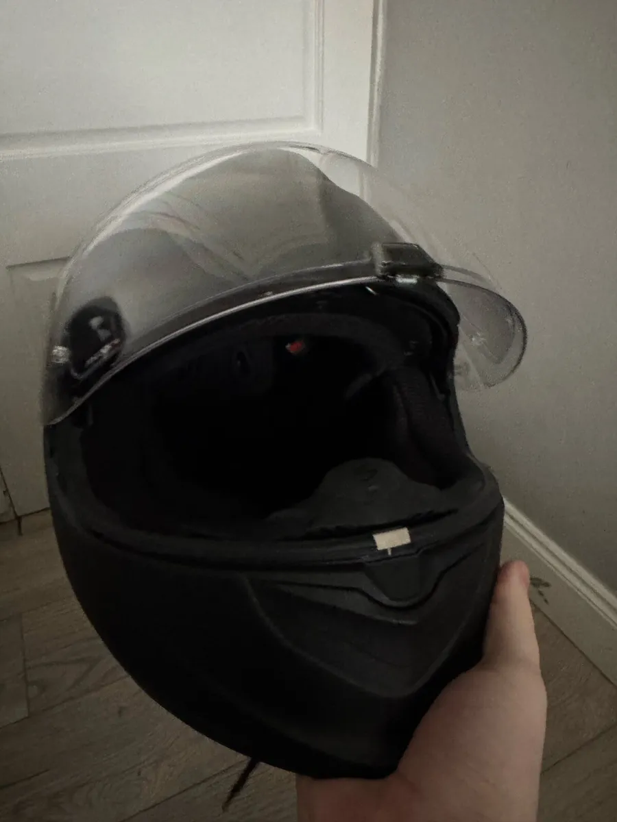 Motorbike Helmet - Image 3