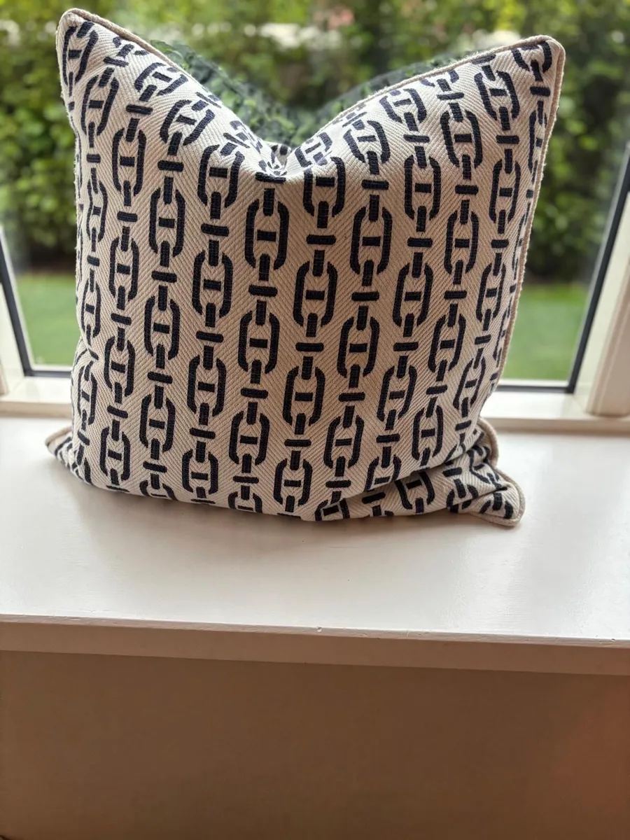 Cushions - Image 2