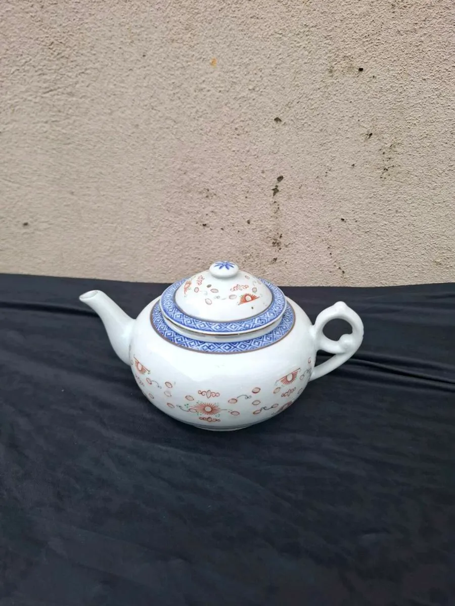 Blue porcelain tea pot postage possible