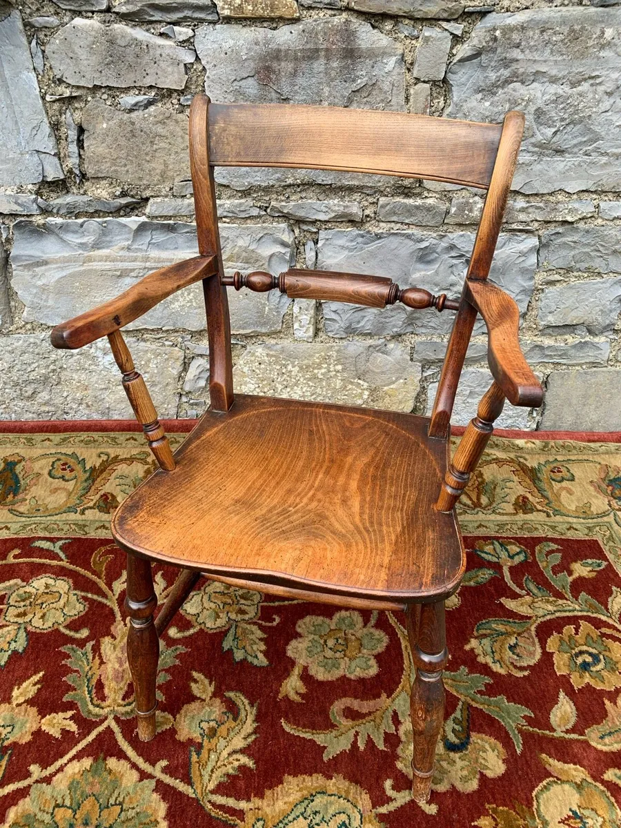 Antique elm and beech country armchair. - Image 2