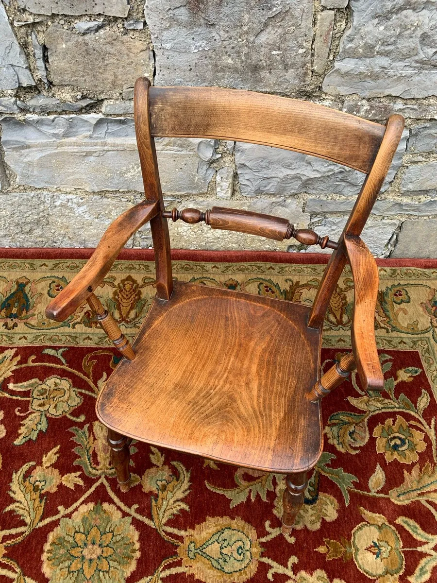 Antique elm and beech country armchair. - Image 3