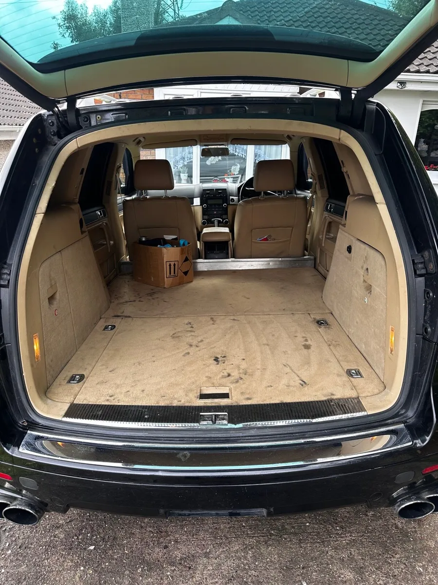 Volkswagen Touareg 3.0L V6 - Image 4