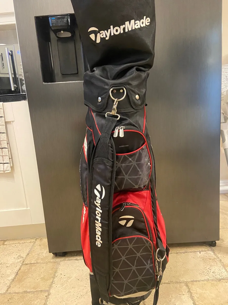 Taylormade golf bag - Image 1