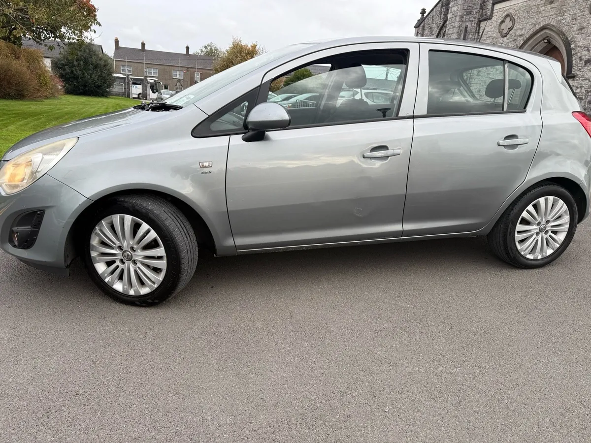 Corsa 131 with nct 06/26 tax 12/25 - Image 3
