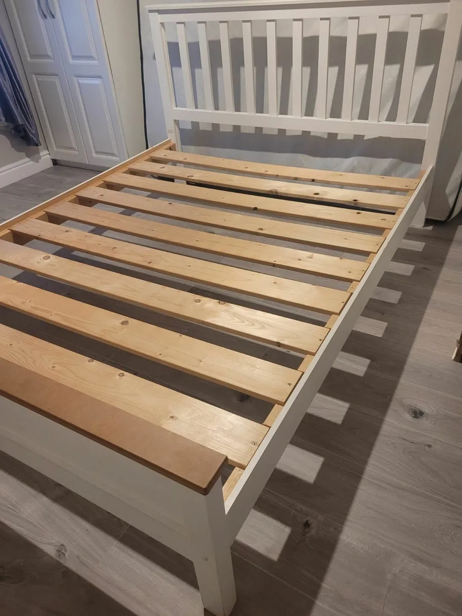 Bed Frame Free to take (GONE PENDING COLLECTING)