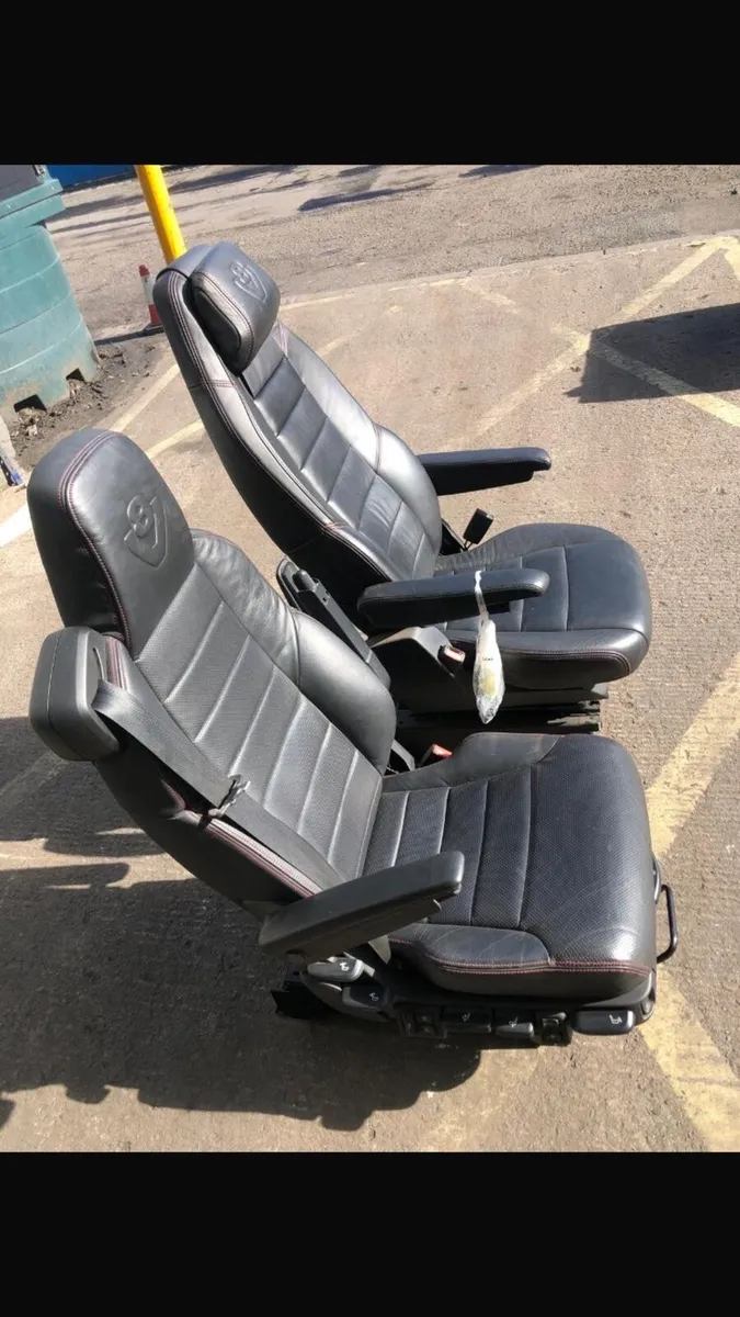 SCANIA LEATHER SEATS - Image 4