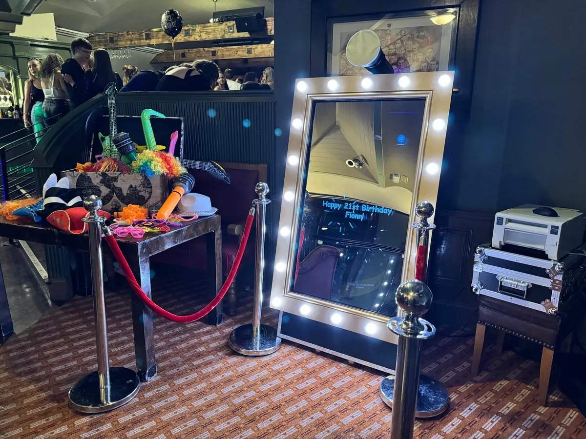 Selfie Magic Mirror Photo Booth - Image 4