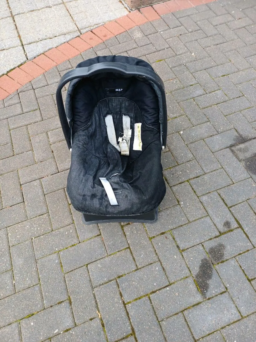 Baby seat - Image 1