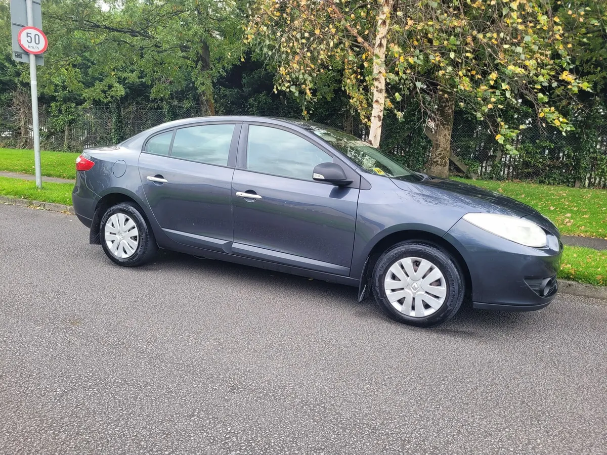 CLEAN 2012 RENAULT FLUENCE NEW NCT 8/26. - Image 1