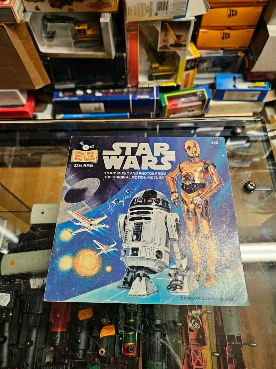 Vintage Star Wars Booklet and Record - Image 1