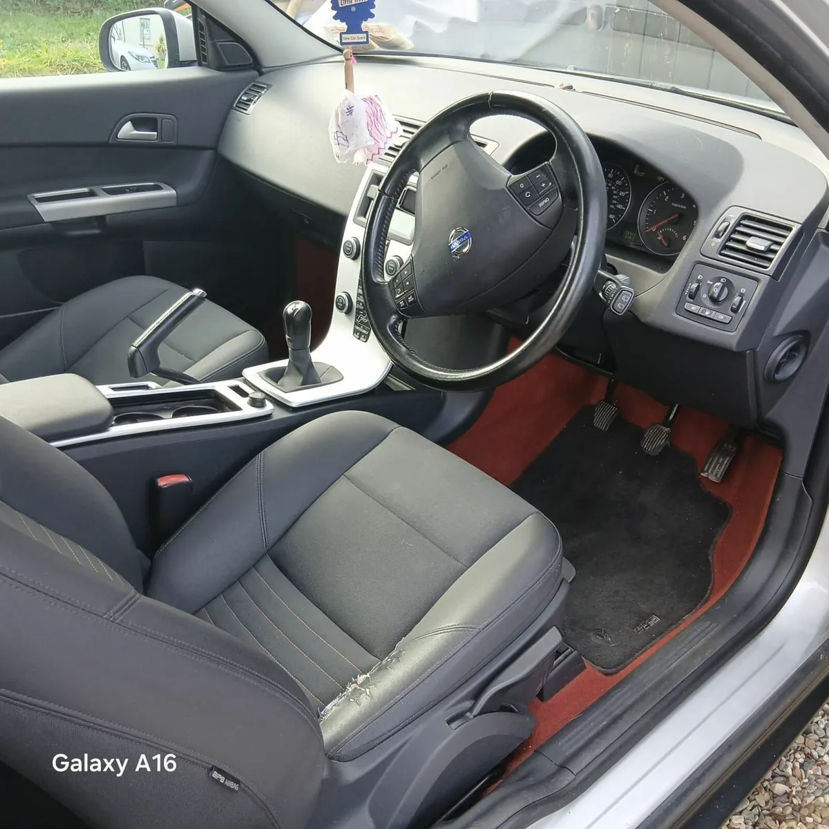 Volvo C30 2011 - Image 2