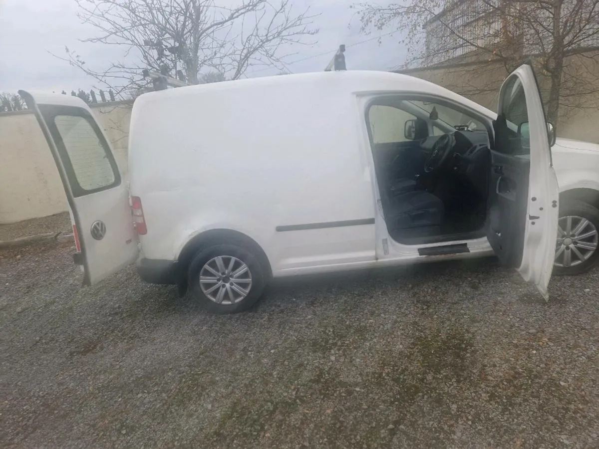 Vw Caddy 2012 - Image 2