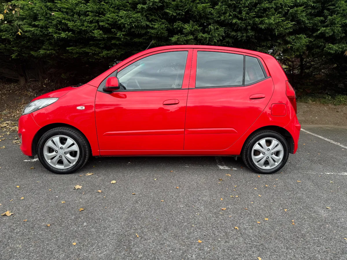 Hyundai i10 in excellent cond, NCT & warranty - Image 2