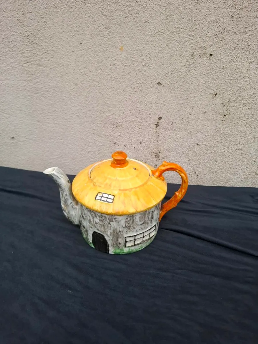 House novelty tea pot postage possible