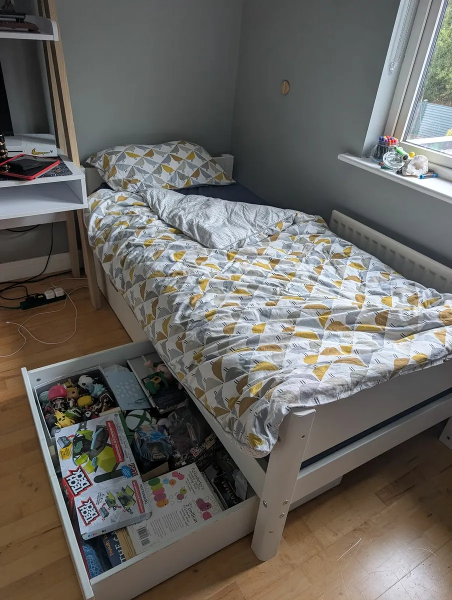 Single Flexa bed with storage drawers - Image 4