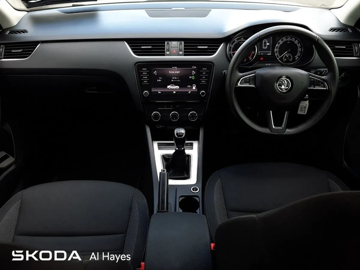 Skoda Octavia  petrol ambition 1.0tsi 115HP - Image 2