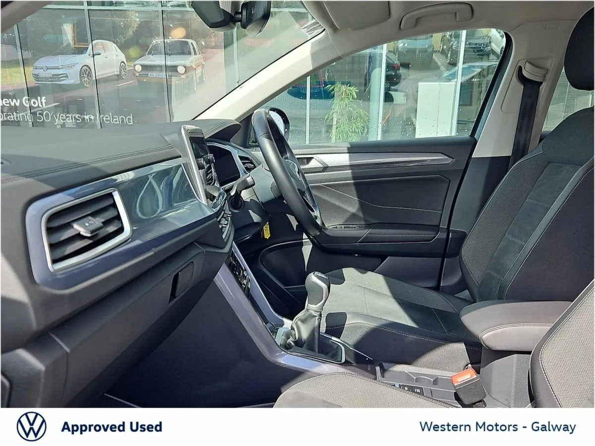 Volkswagen T-Roc 1.0 TSI Style - 1 Owner - High Sp - Image 4