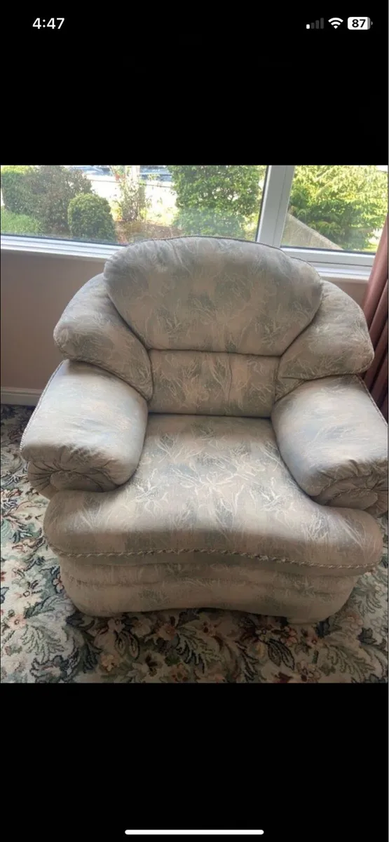 Sofa and 2 armchairs - Image 2