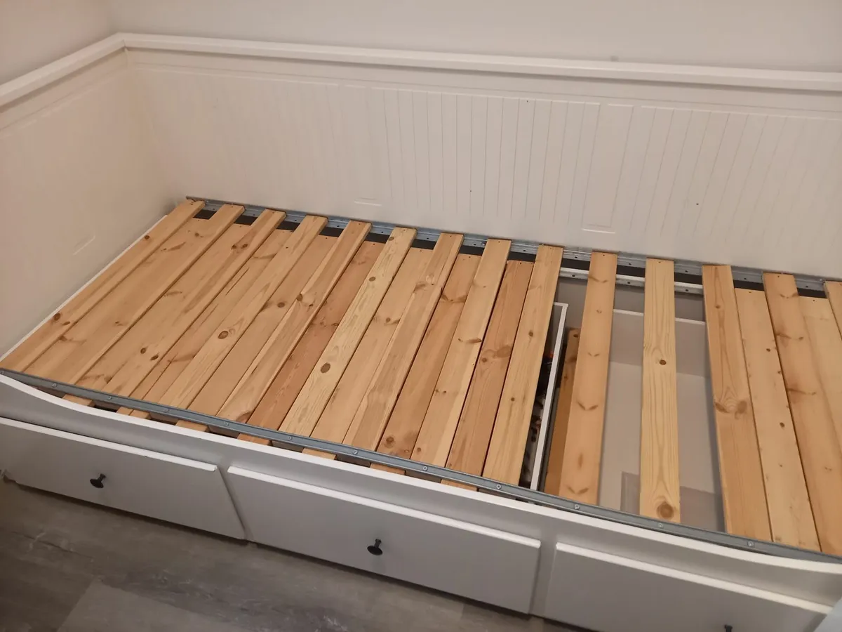 IKEA day bed 3 drawers - Image 1