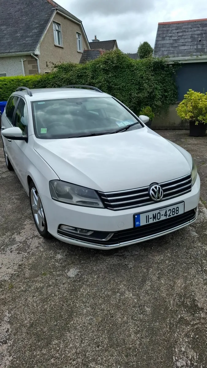 Volkswagen Passat 2011 - Image 1