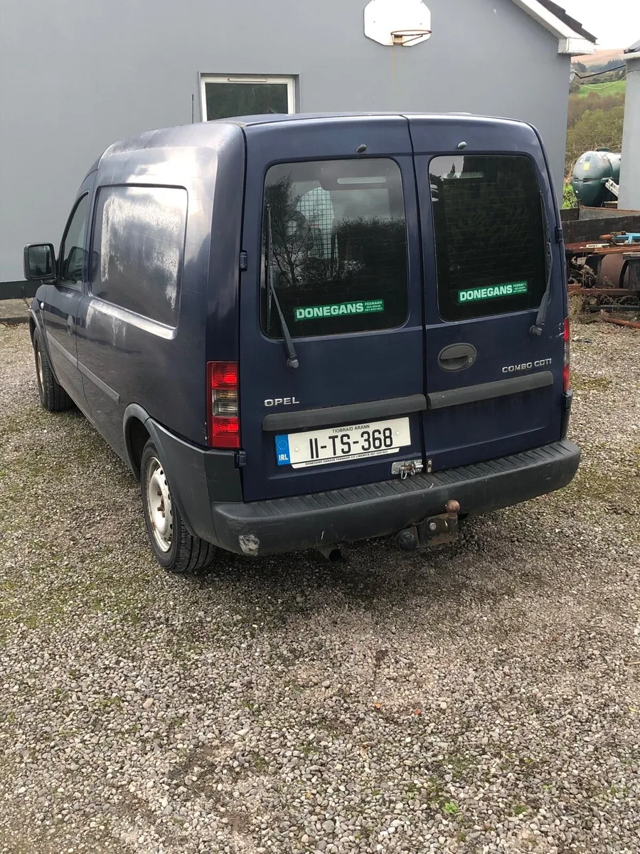 Van - Image 2