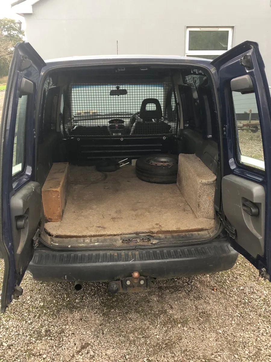 Van - Image 3