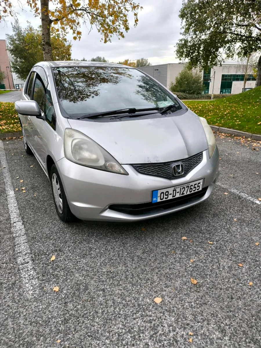 €2350 Auto Honda fit 09 1.3 petrol - Image 4
