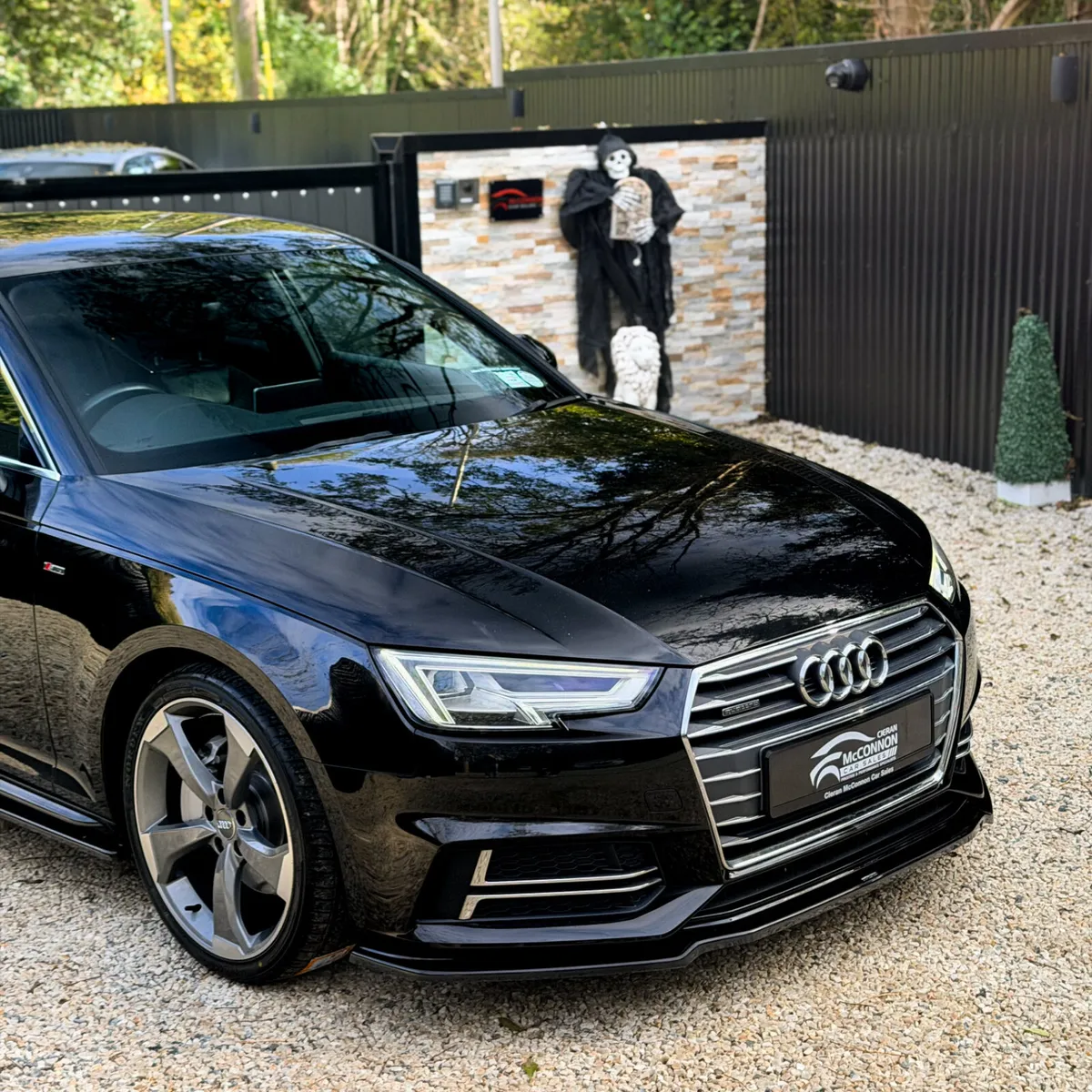 2016 (161) Audi A4 S-LINE QUATTRO (4WD) 190BHP - Image 2