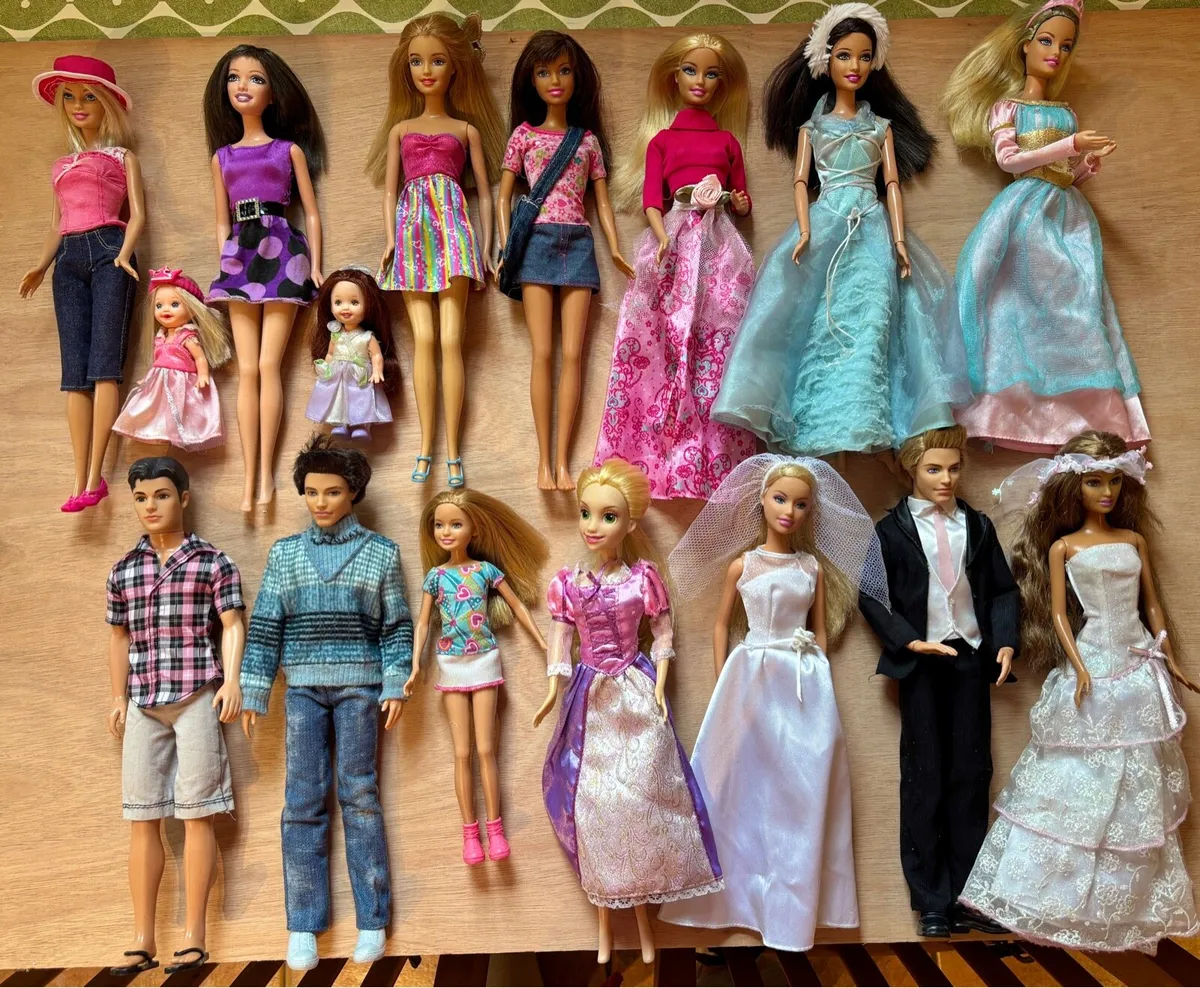 Beautiful Barbie Doll Collection - Image 2