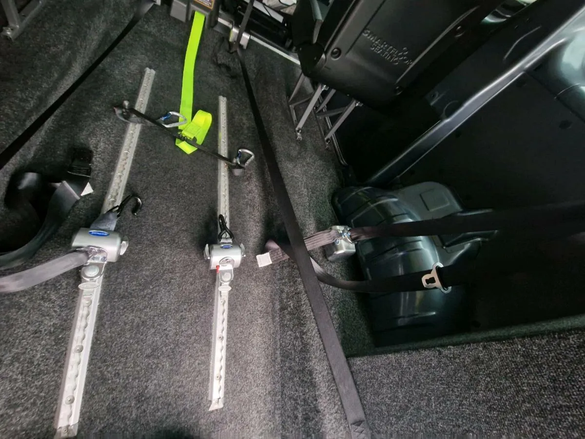 Peugeot Expert Tepee Wheelchair accessible bus - Image 2