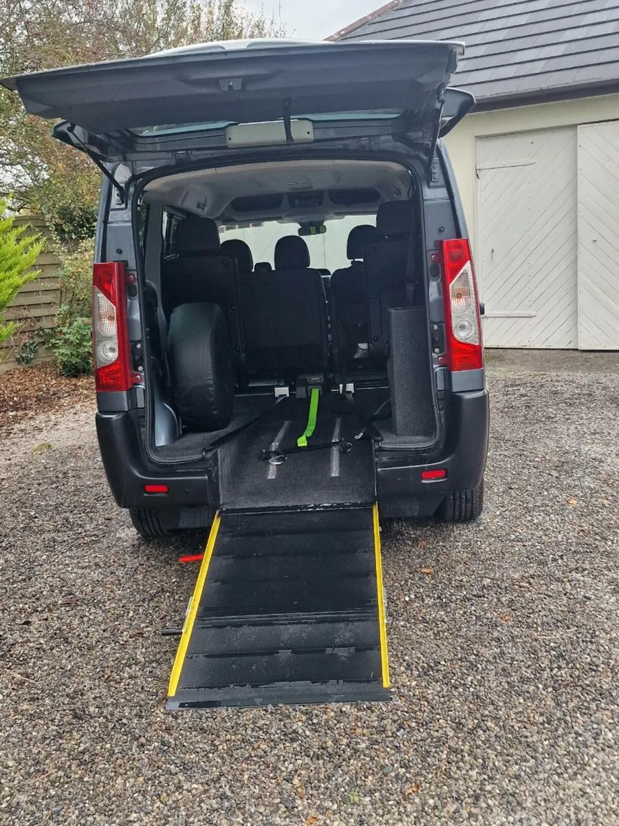 Peugeot Expert Tepee Wheelchair accessible bus - Image 3